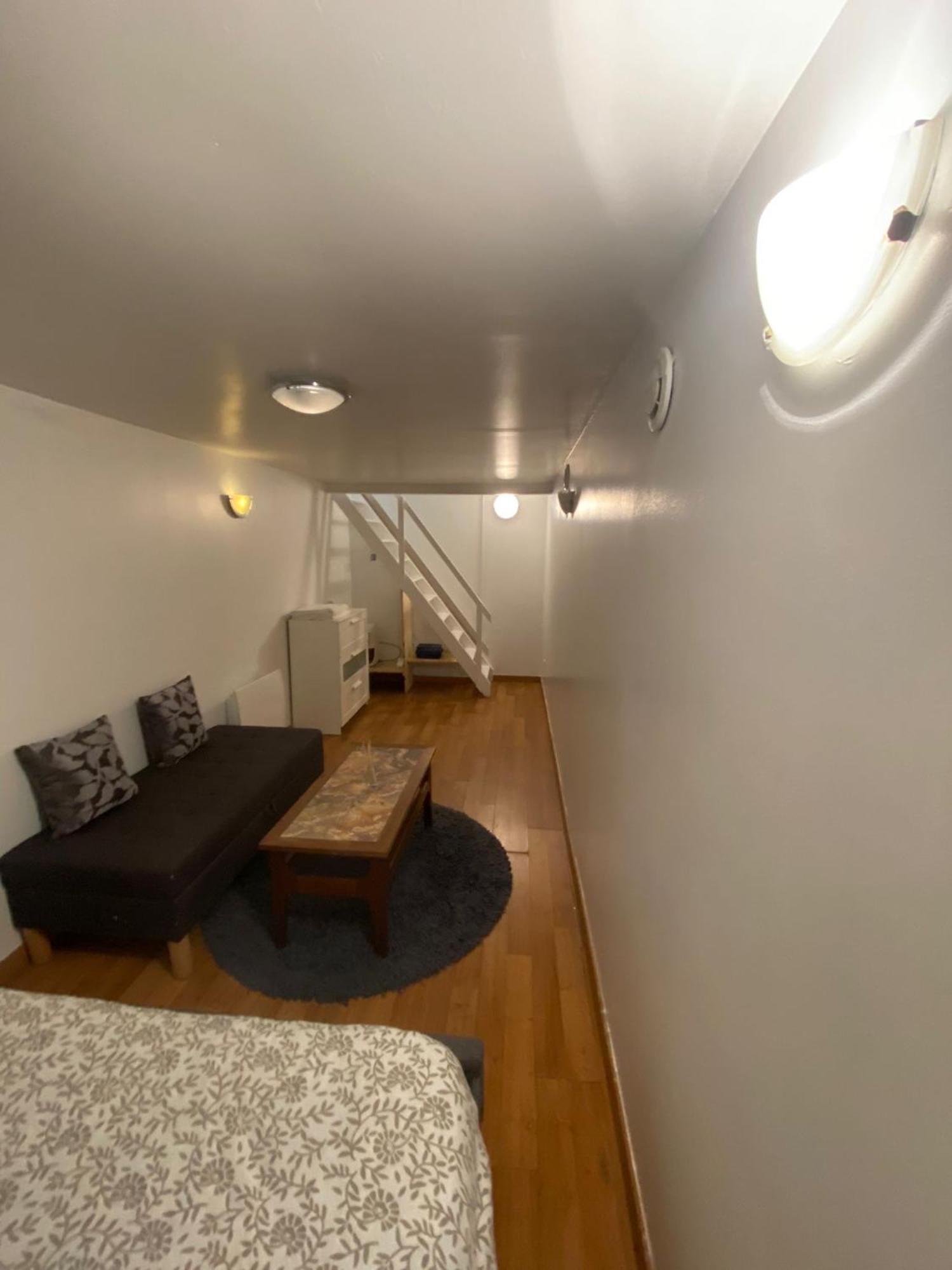 Agreable Appartement In Montmartre Paris Ngoại thất bức ảnh